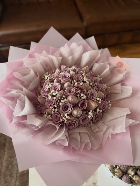 Luxeberriess bespoke gift box